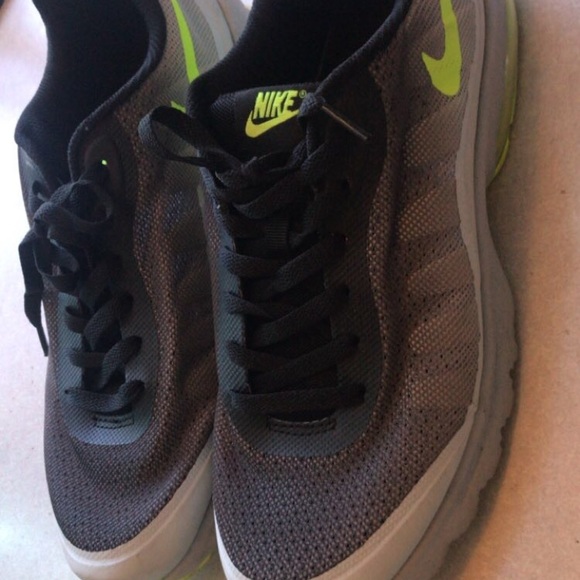 Nike 90 air max great condition like new - Picture 2 of 2